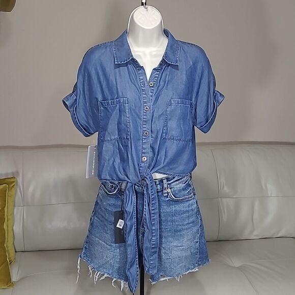 Tops - Nwt Wash Lab Lyocell Jean Blue Top Small